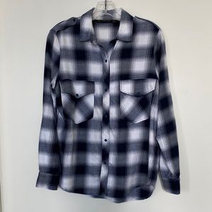 Zara Blue and White Plaid Flannel Long Sleeve Button Down Women’s Size M